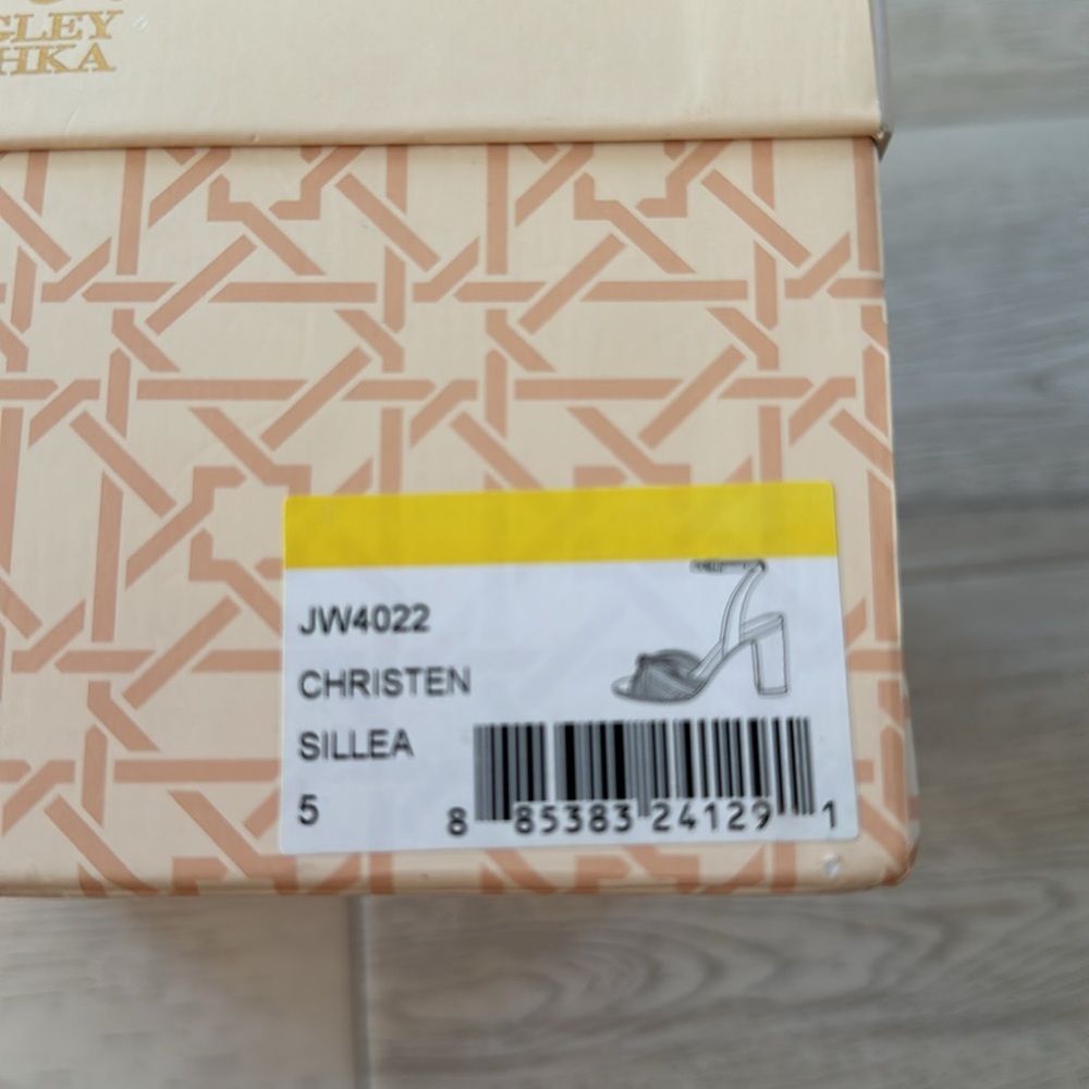 Jewel Badgley Mischka Women’s size 5 block heels - Picture 9 of 11